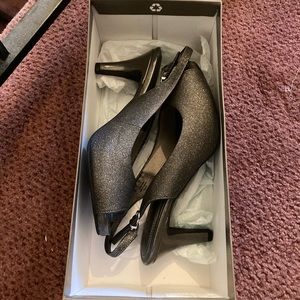 Life Stride Heel Size 7